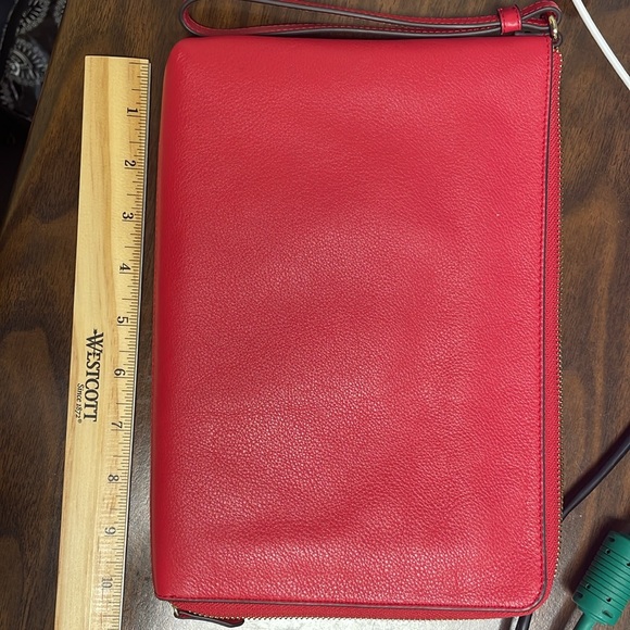Red Leather zipped Wristlet. 10 X 7.5 inches. - Picture 3 of 7